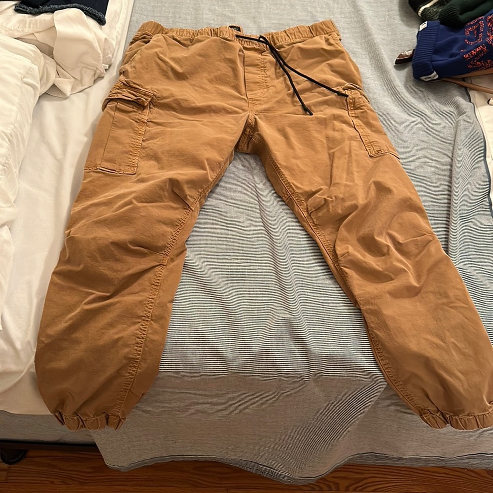 American Eagle Cargo Pants